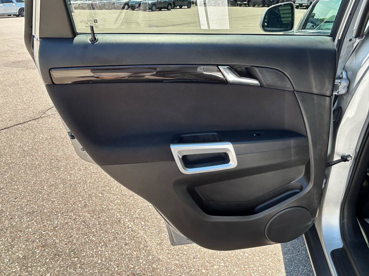 Used 2013 Chevrolet Captiva Sport LS FWD image 13