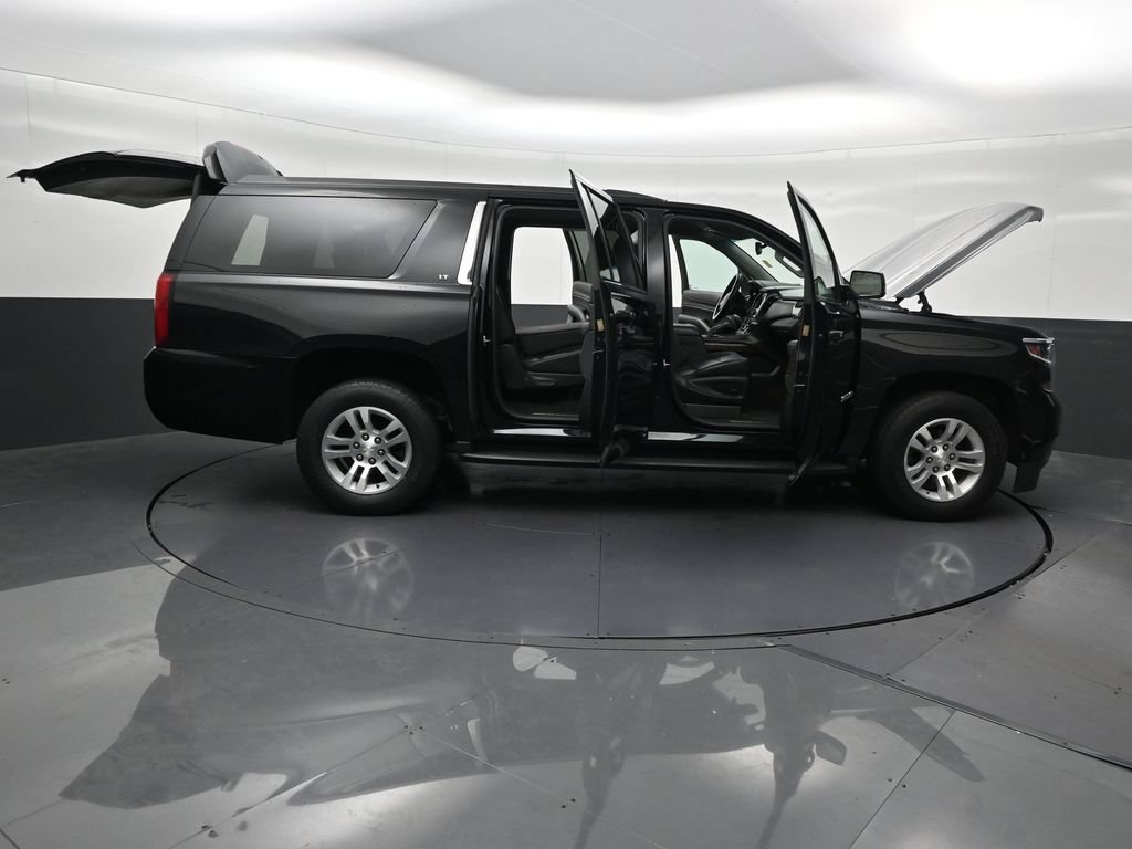 Used 2018 Chevrolet Suburban LT RWD image 33
