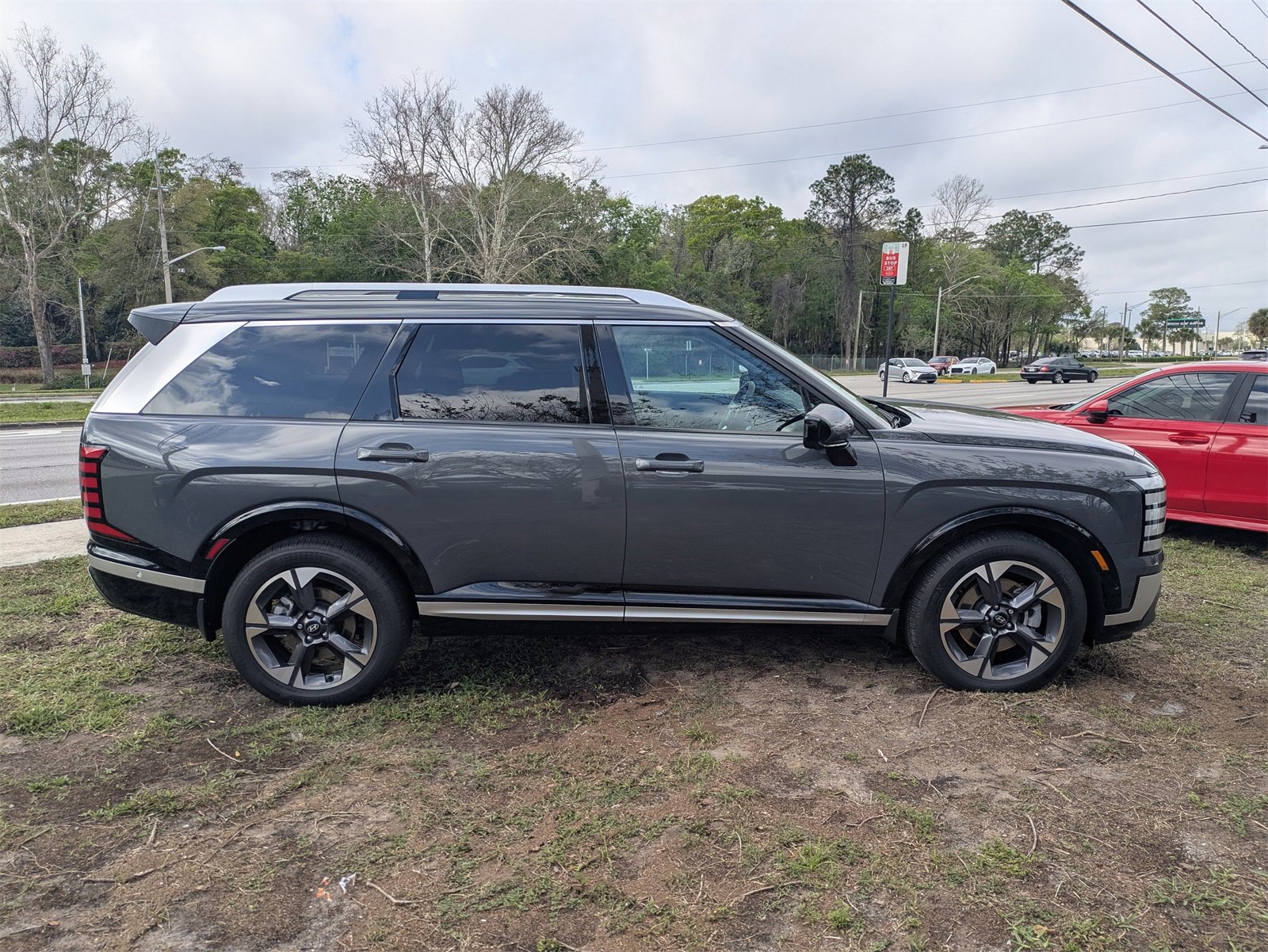 Used 2026 Hyundai Palisade Limited image 2