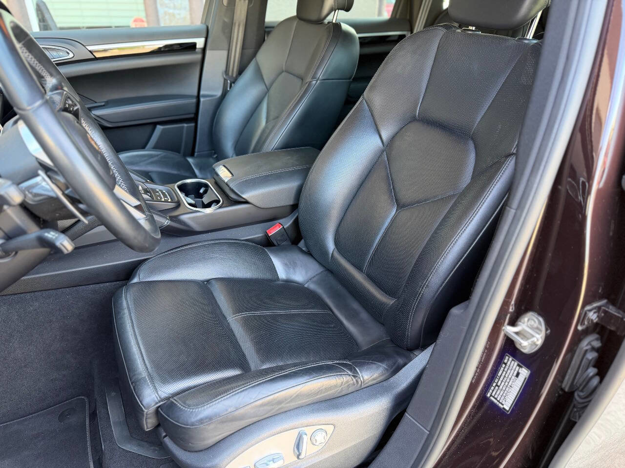 Used 2016 Porsche Cayenne image 12