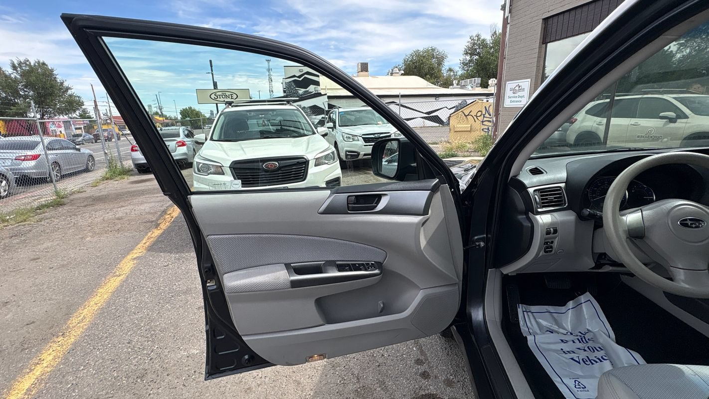 Used 2012 Subaru Forester 2.5X w/ Alloy Wheel Pkg AWD/4WD image 10