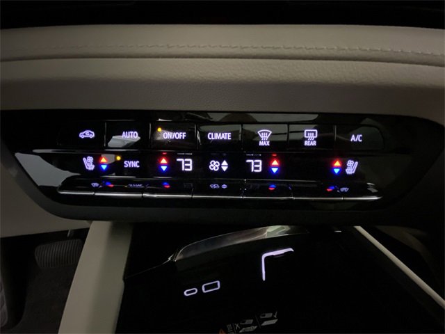 Used 2023 Buick Envision Avenir image 19