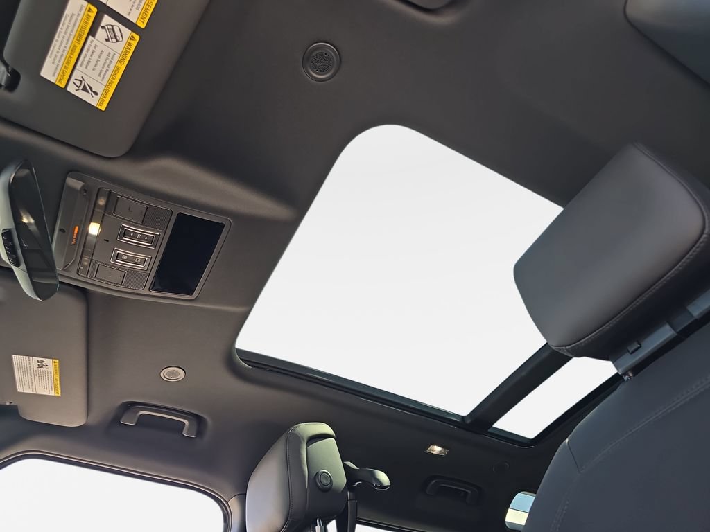 New 2026 Land Rover Defender 110 S AWD/4WD image 31
