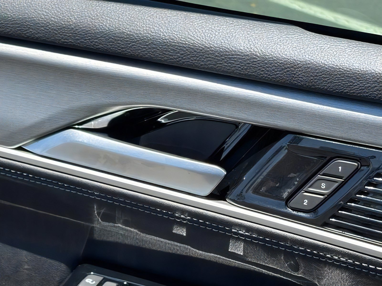New 2026 Jeep Grand Wagoneer Limited w/ Convenience Group I AWD/4WD image 18