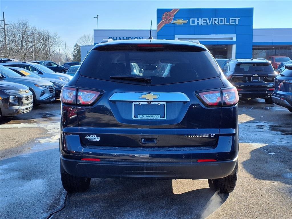 Used 2015 Chevrolet Traverse LT w/ Style and Technology Package image 5