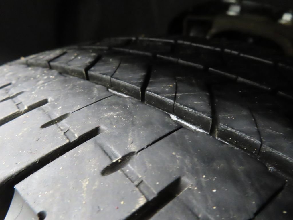 Used 2024 GMC Sierra 3500 SLT w/ SLT Premium Package image 8