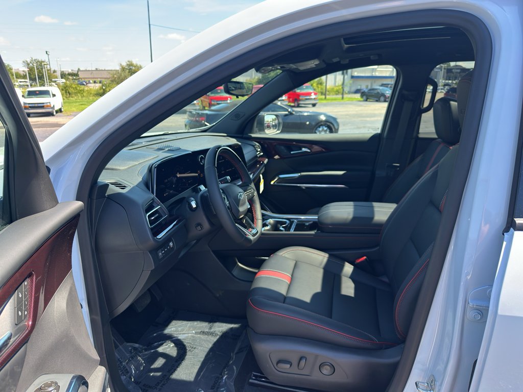 New 2027 Chevrolet Traverse RS w/ LPO, Floor Liner Package AWD/4WD image 22