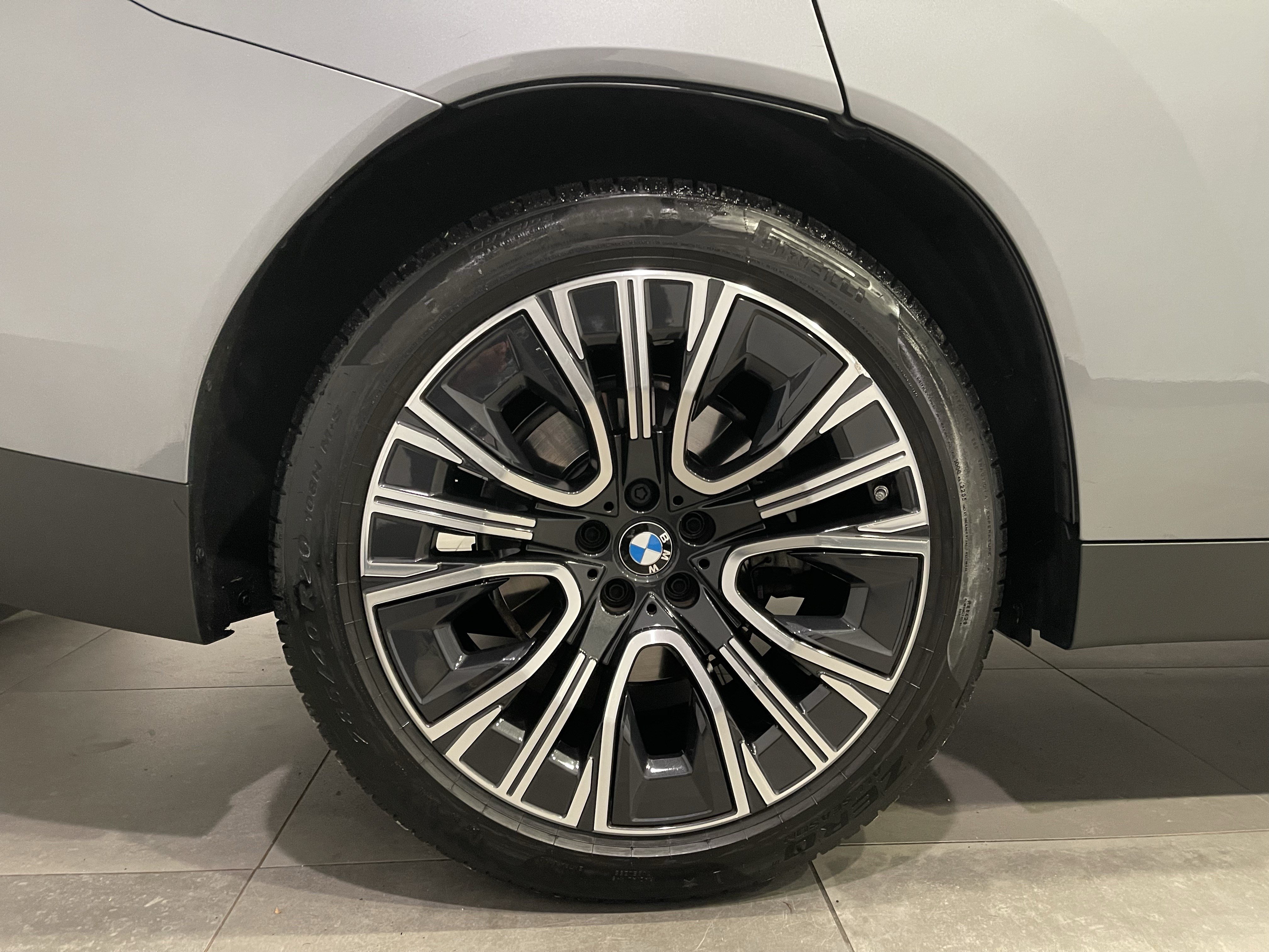 Used 2025 BMW X3 xDrive30i w/ Premium Package AWD/4WD image 9