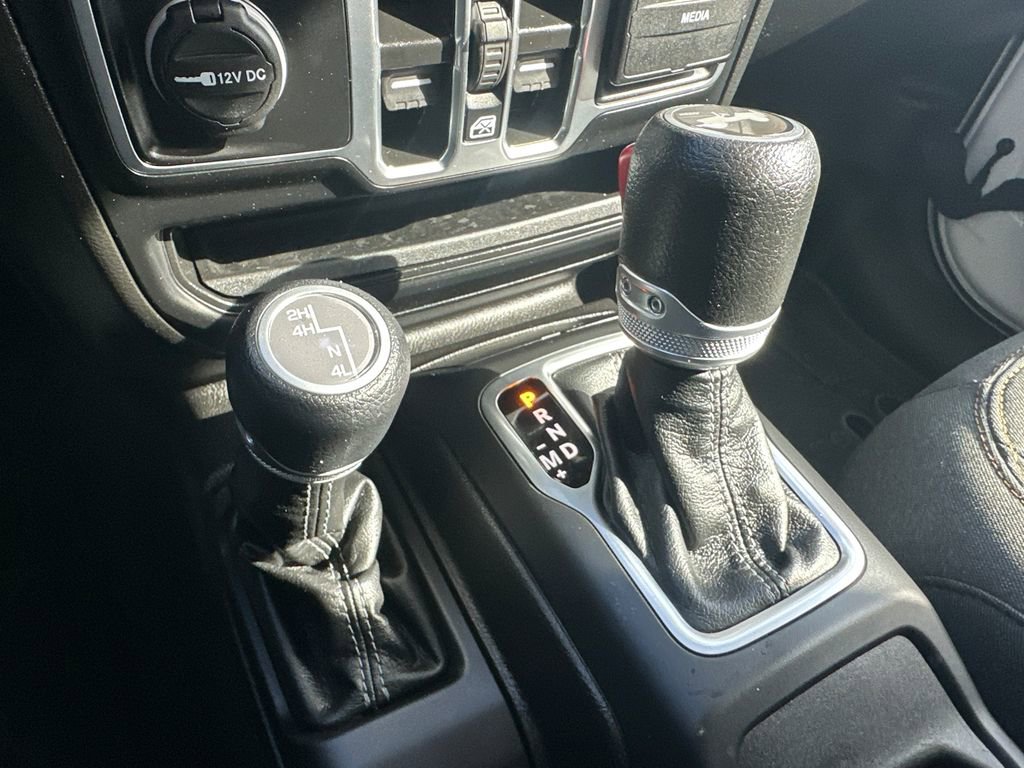 Used 2024 Jeep Wrangler Sport S image 13