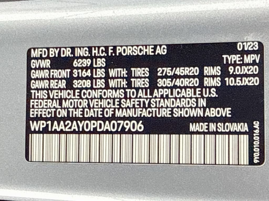 Certified 2023 Porsche Cayenne AWD/4WD image 32