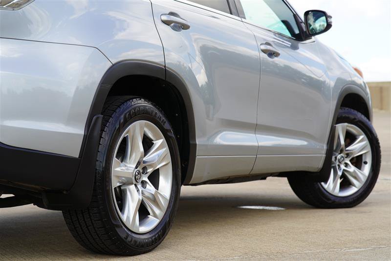 Used 2016 Toyota Highlander Limited AWD/4WD image 21