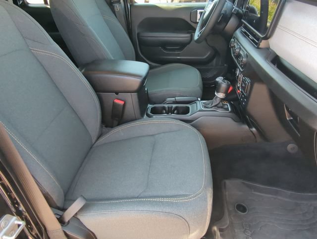 Used 2024 Jeep Gladiator Overland AWD/4WD image 26