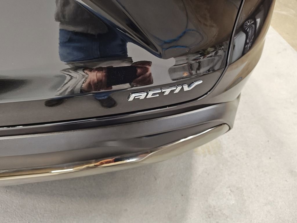 Used 2024 Chevrolet Trax ACTIV w/ Sunroof Package image 39