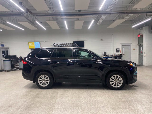 Used 2024 Toyota Grand Highlander AWD image 4