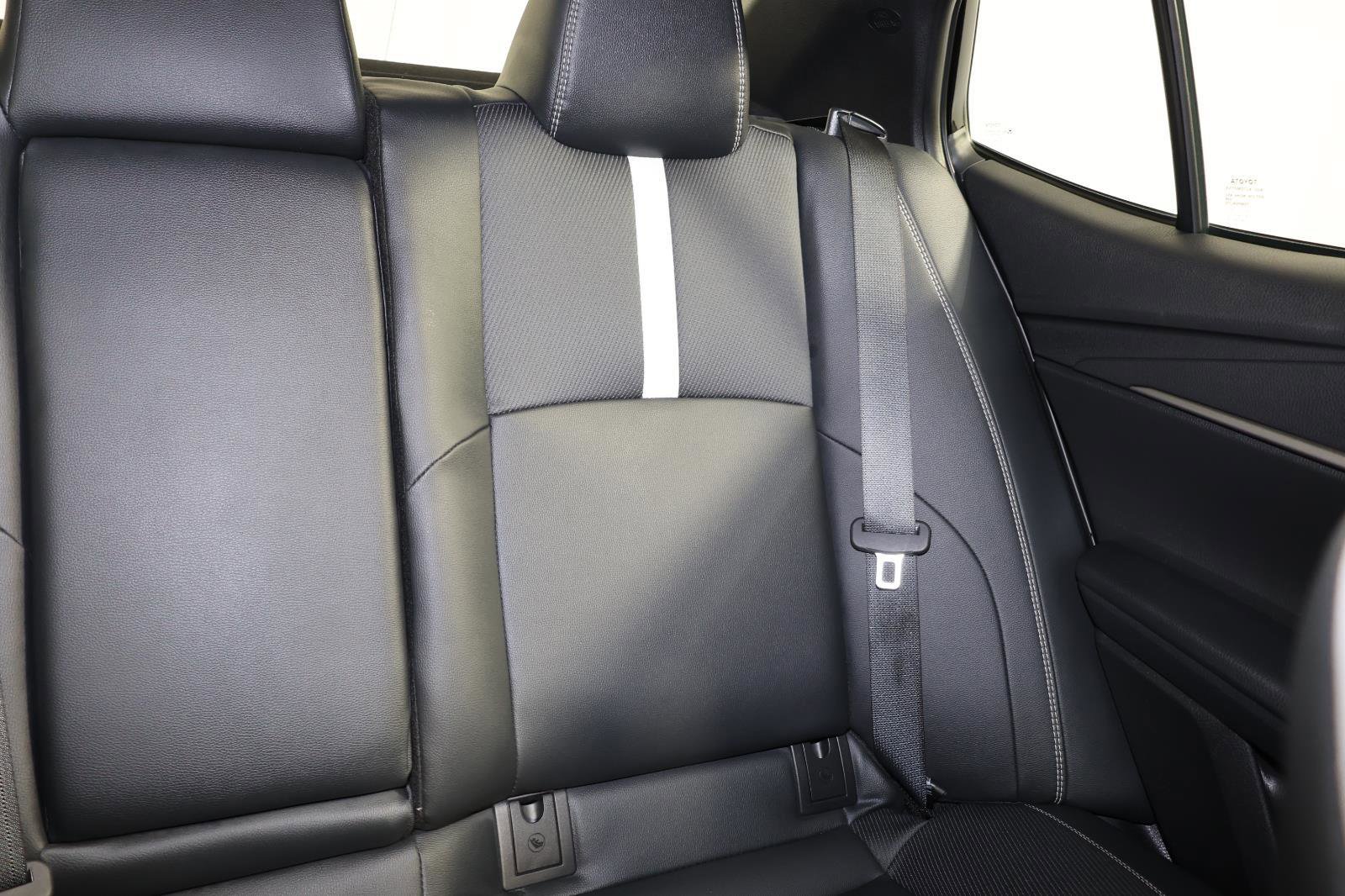Used 2025 Toyota Camry SE FWD image 14