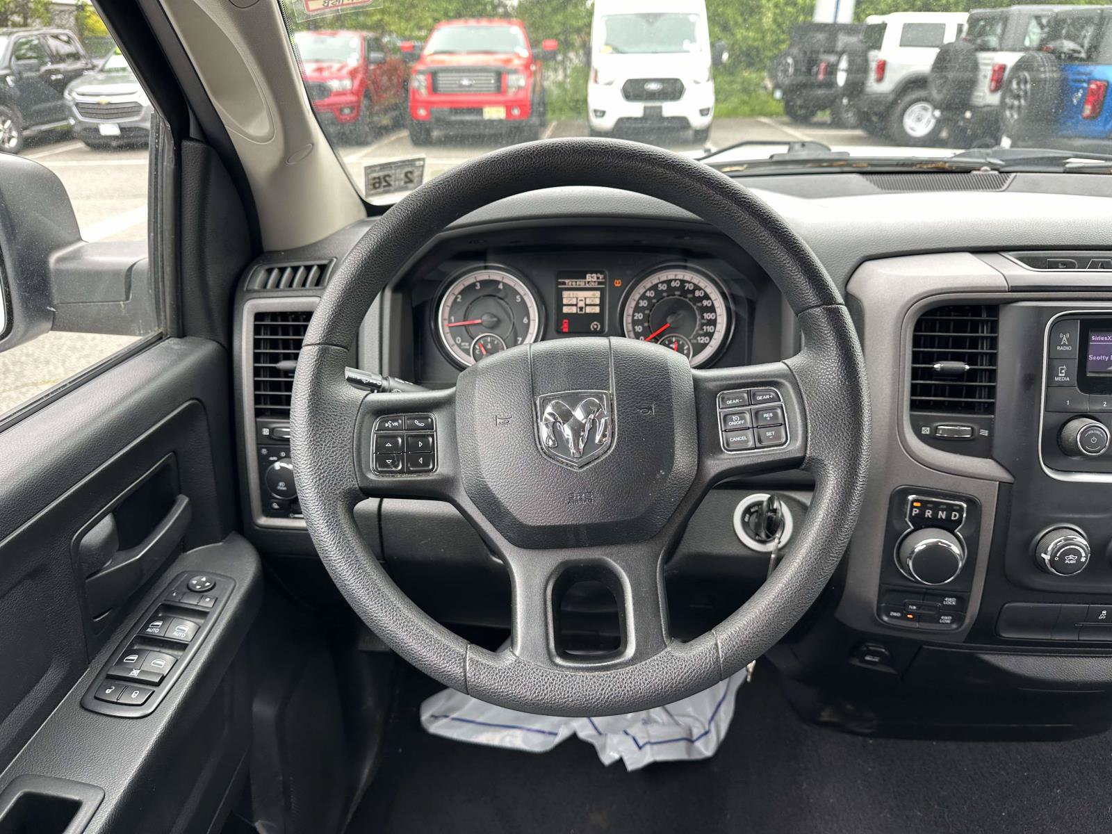 Used 2019 RAM 1500 Express AWD/4WD image 11