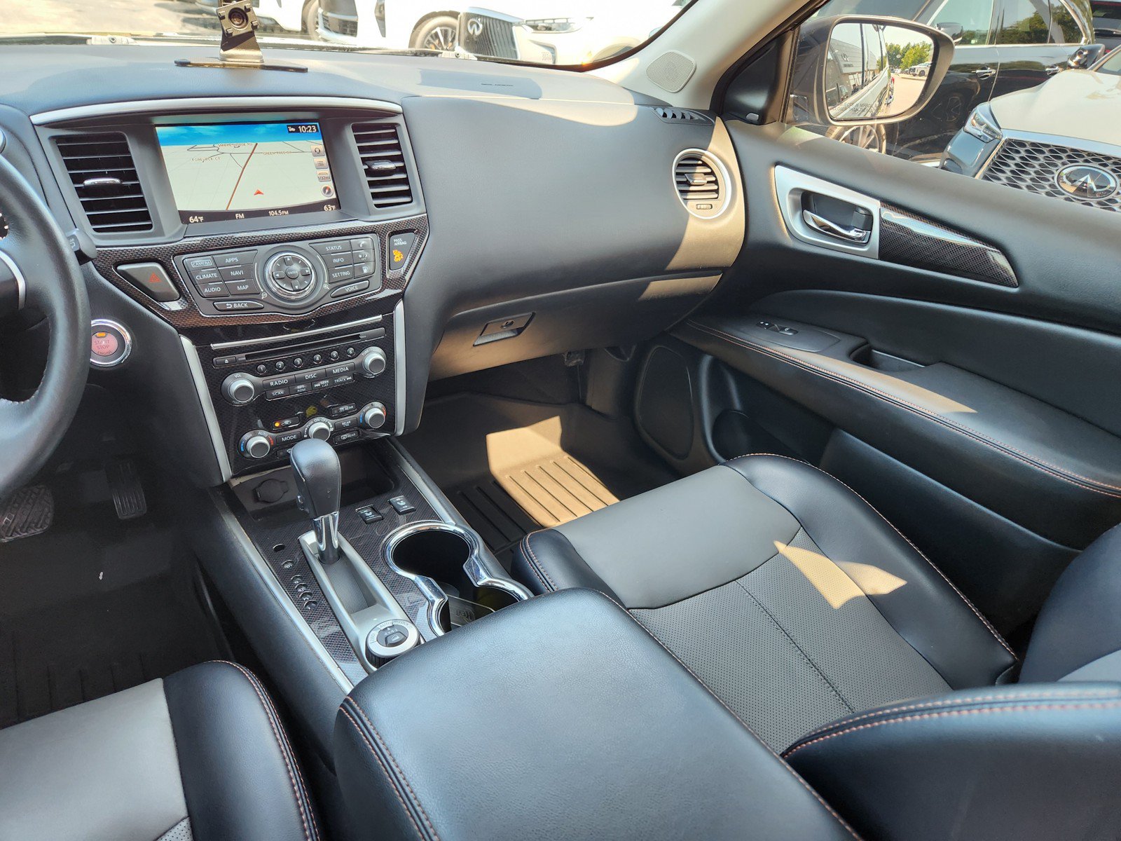 Used 2019 Nissan Pathfinder SL AWD/4WD image 14