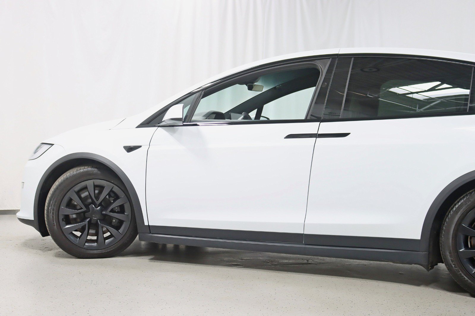 Used 2023 Tesla Model X AWD/4WD image 12