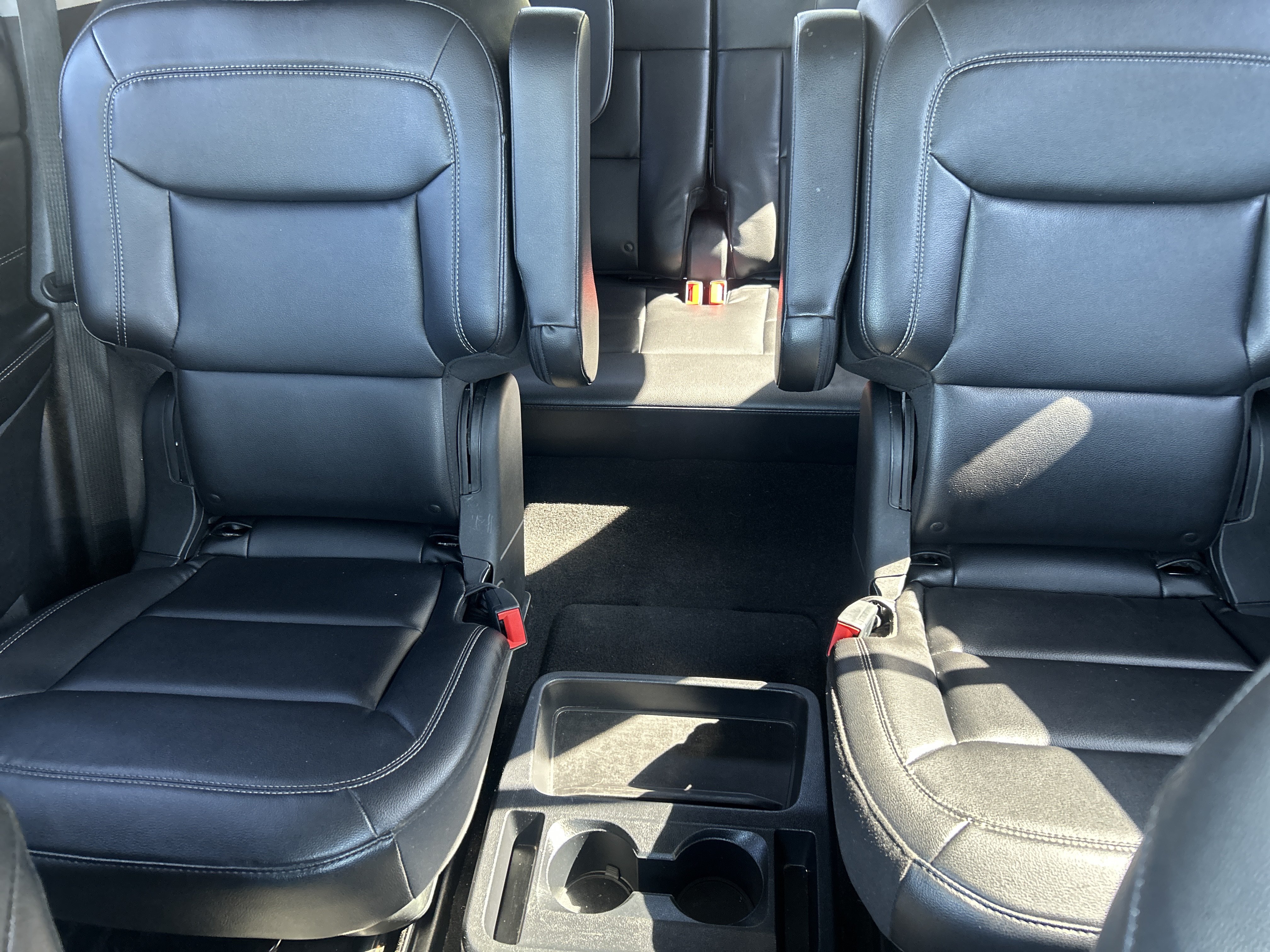 Used 2021 Ford Explorer XLT w/ Equipment Group 202A RWD image 37