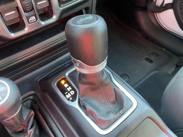 Used 2023 Jeep Wrangler Unlimited w/ Cold Weather Group AWD/4WD image 33