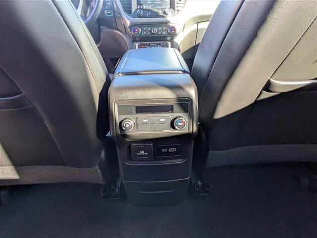 Used 2023 GMC Acadia SLT image 13