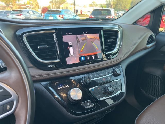 Used 2018 Chrysler Pacifica Limited w/ Tire & Wheel Group image 25