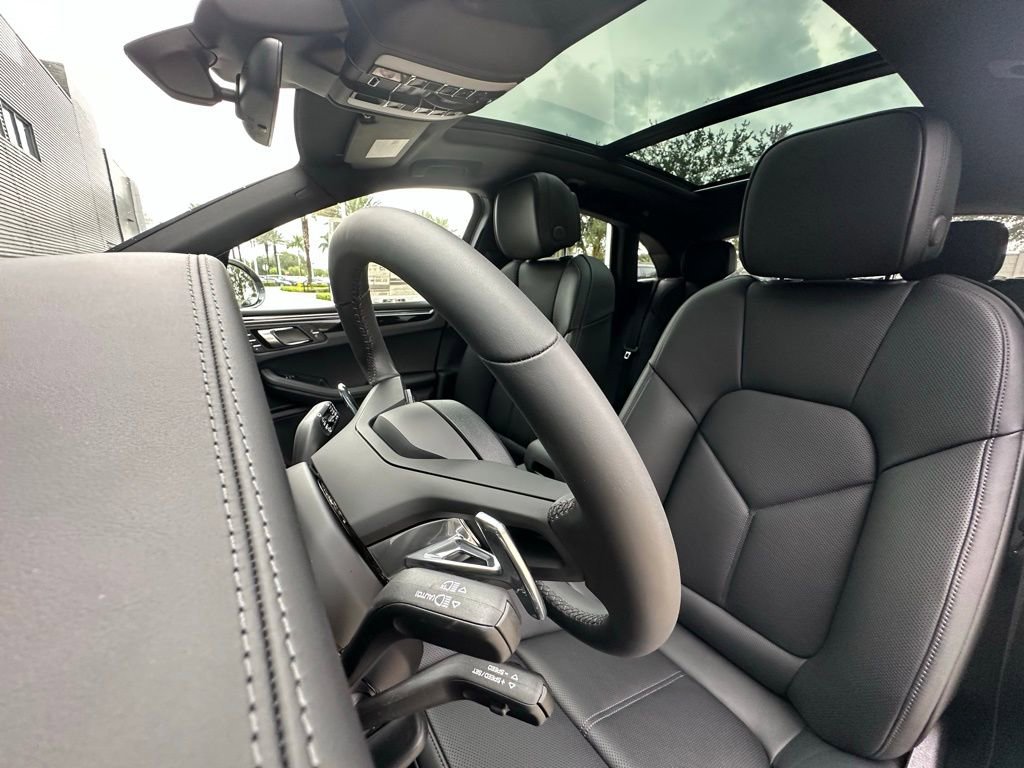 Used 2026 Porsche Macan S AWD/4WD image 5