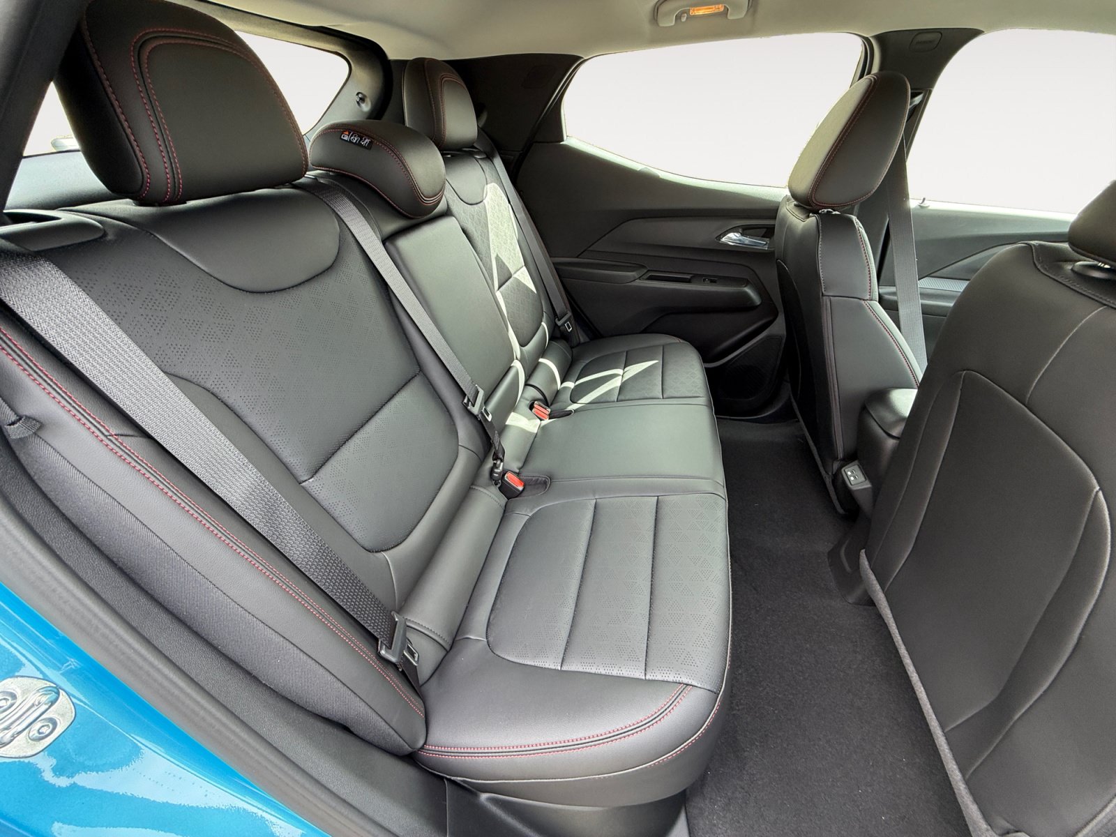 New 2027 Chevrolet Bolt RS w/ Super Cruise Package FWD image 18