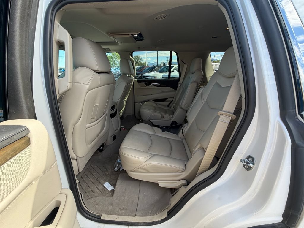 Used 2019 Cadillac Escalade Premium Luxury AWD/4WD image 4