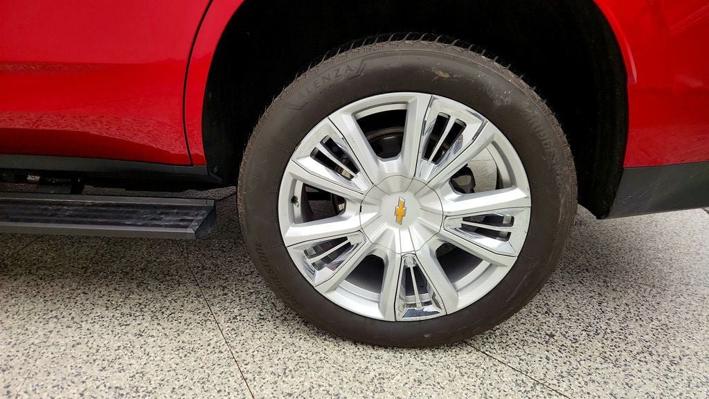 Used 2023 Chevrolet Tahoe High Country RWD image 9