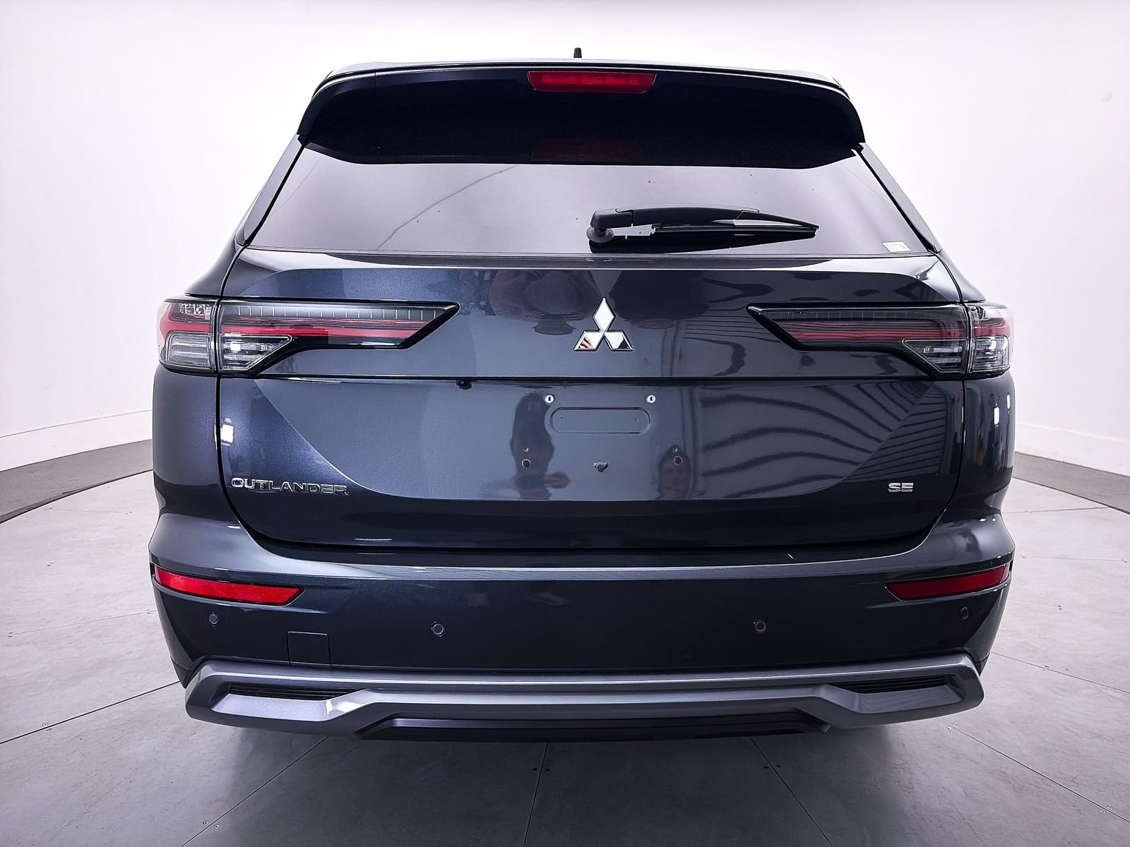 Used 2026 Mitsubishi Outlander SE FWD image 14