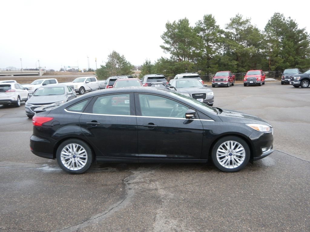 Used 2015 Ford Focus Titanium w/ Titanium Cold Weather Package image 4