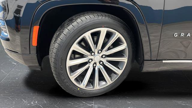 Used 2023 Jeep Grand Wagoneer Series II image 45