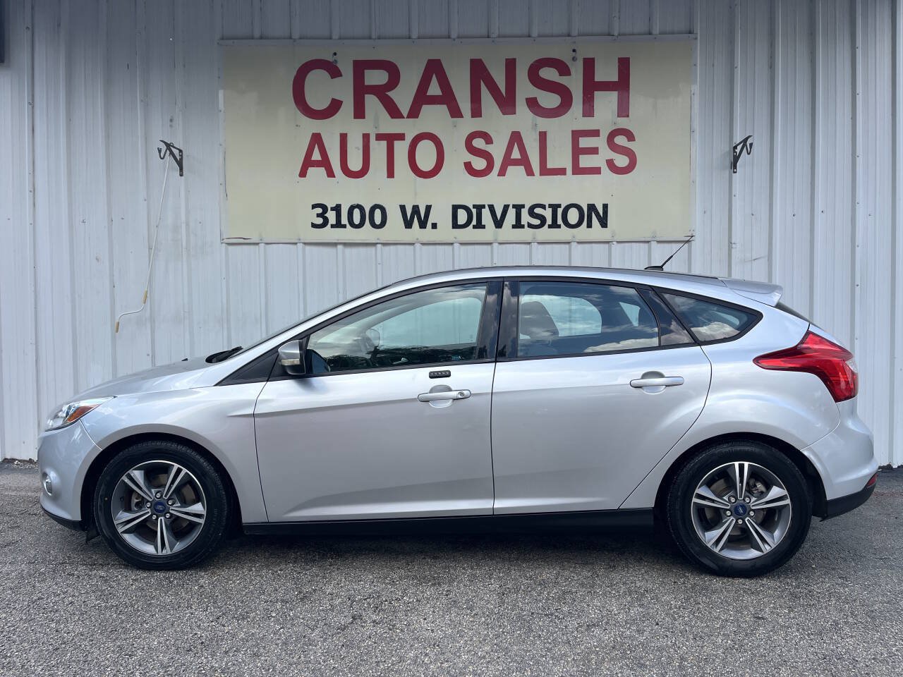Used 2014 Ford Focus SE w/ SE Sport Package FWD image 5
