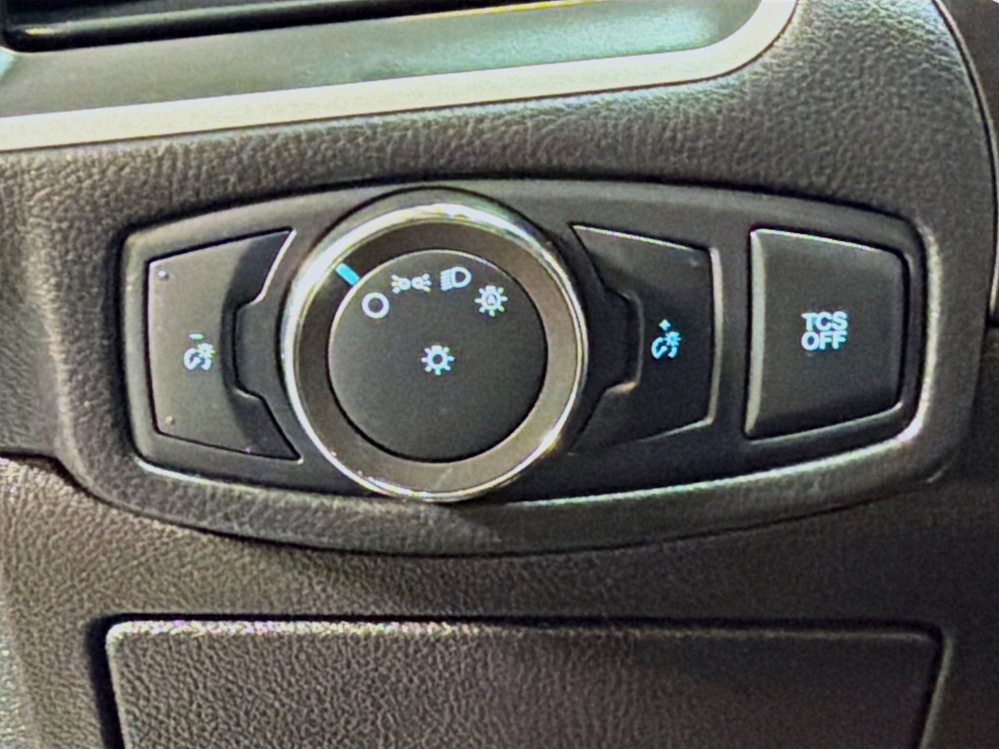 Used 2022 Ford Edge SEL image 17