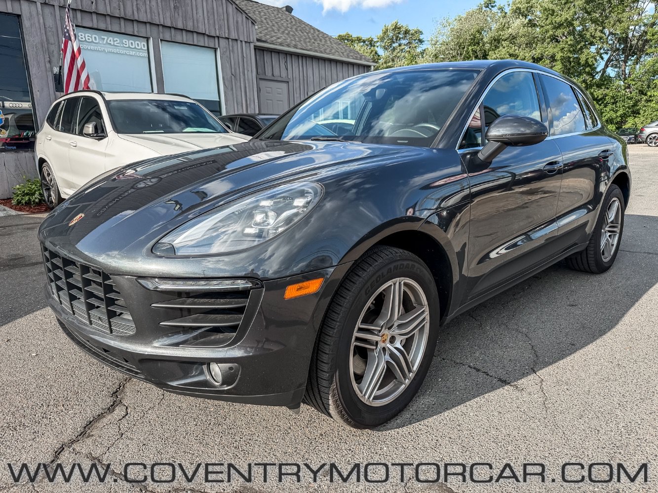 Used 2017 Porsche Macan S AWD/4WD image 2