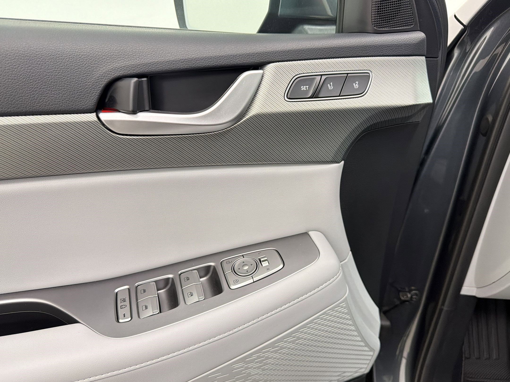 Used 2025 Hyundai Palisade SEL FWD image 29