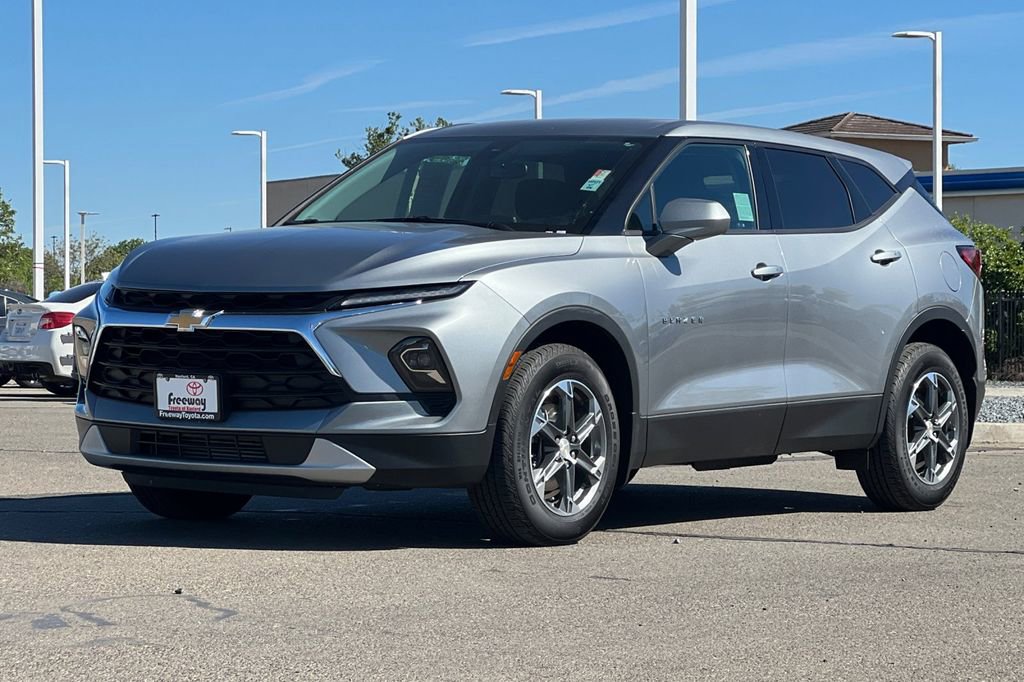 Used 2025 Chevrolet Blazer LT image 10