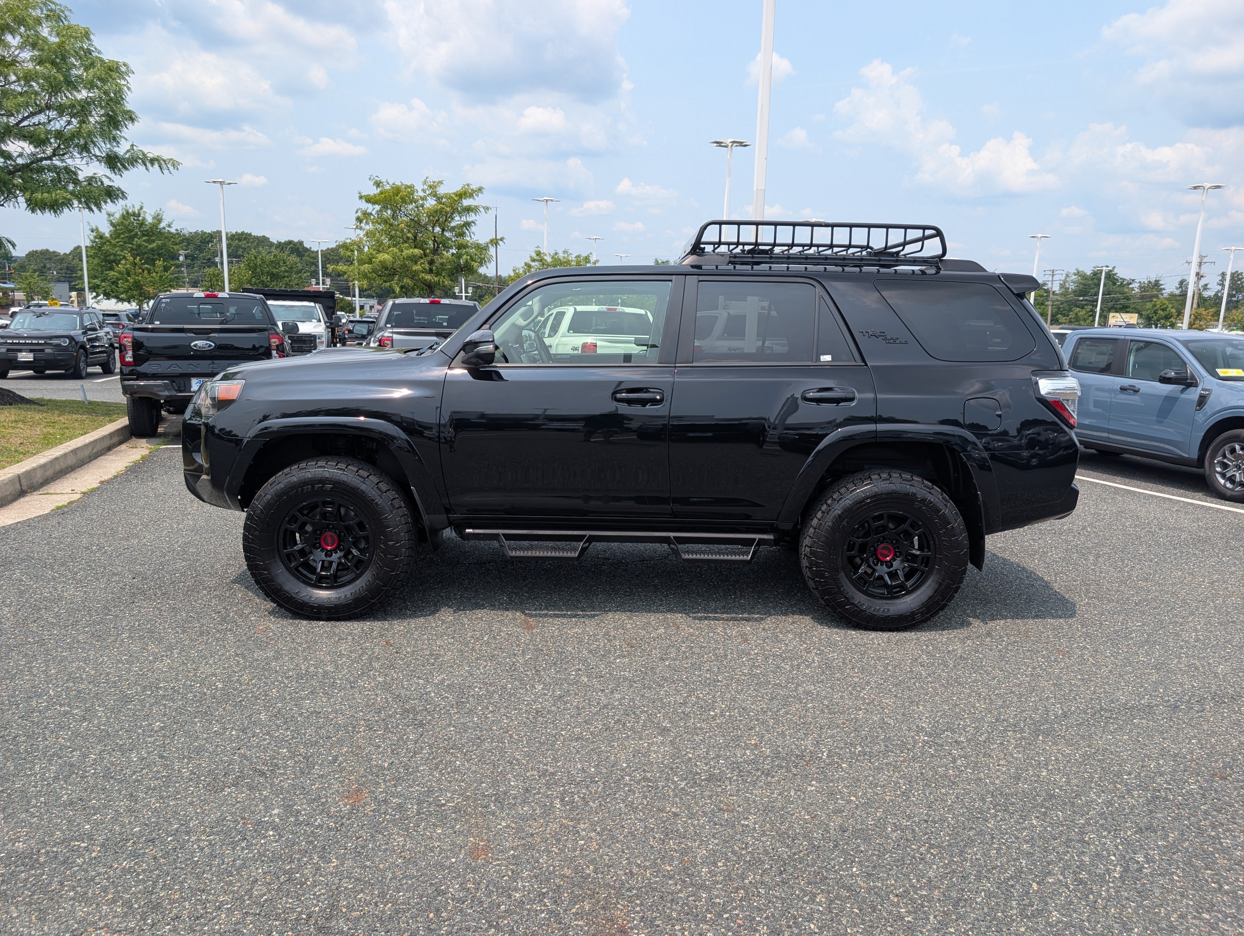 Used 2022 Toyota 4Runner TRD Off-Road Premium w/ TRD Black Wheel Package (TMS) AWD/4WD image 6