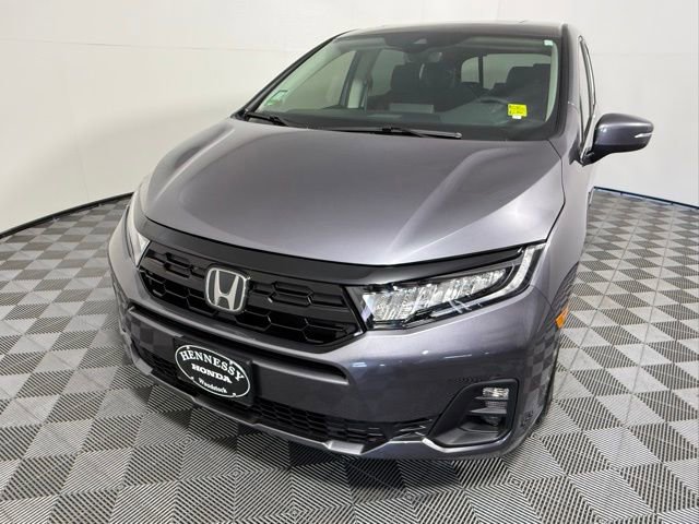 Used 2026 Honda Odyssey Touring image 2