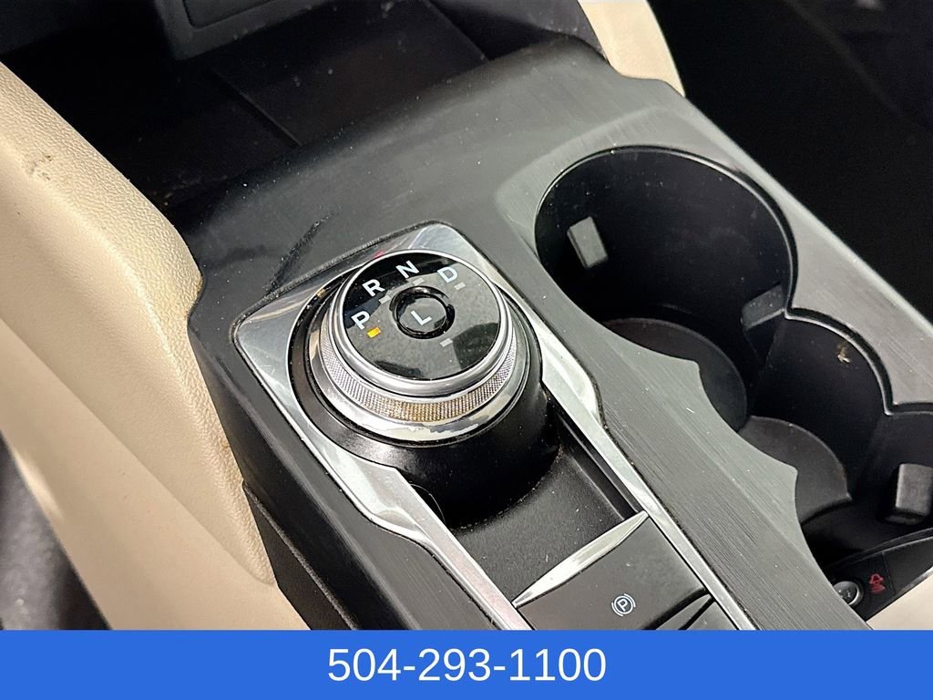 Used 2020 Ford Escape SE image 16