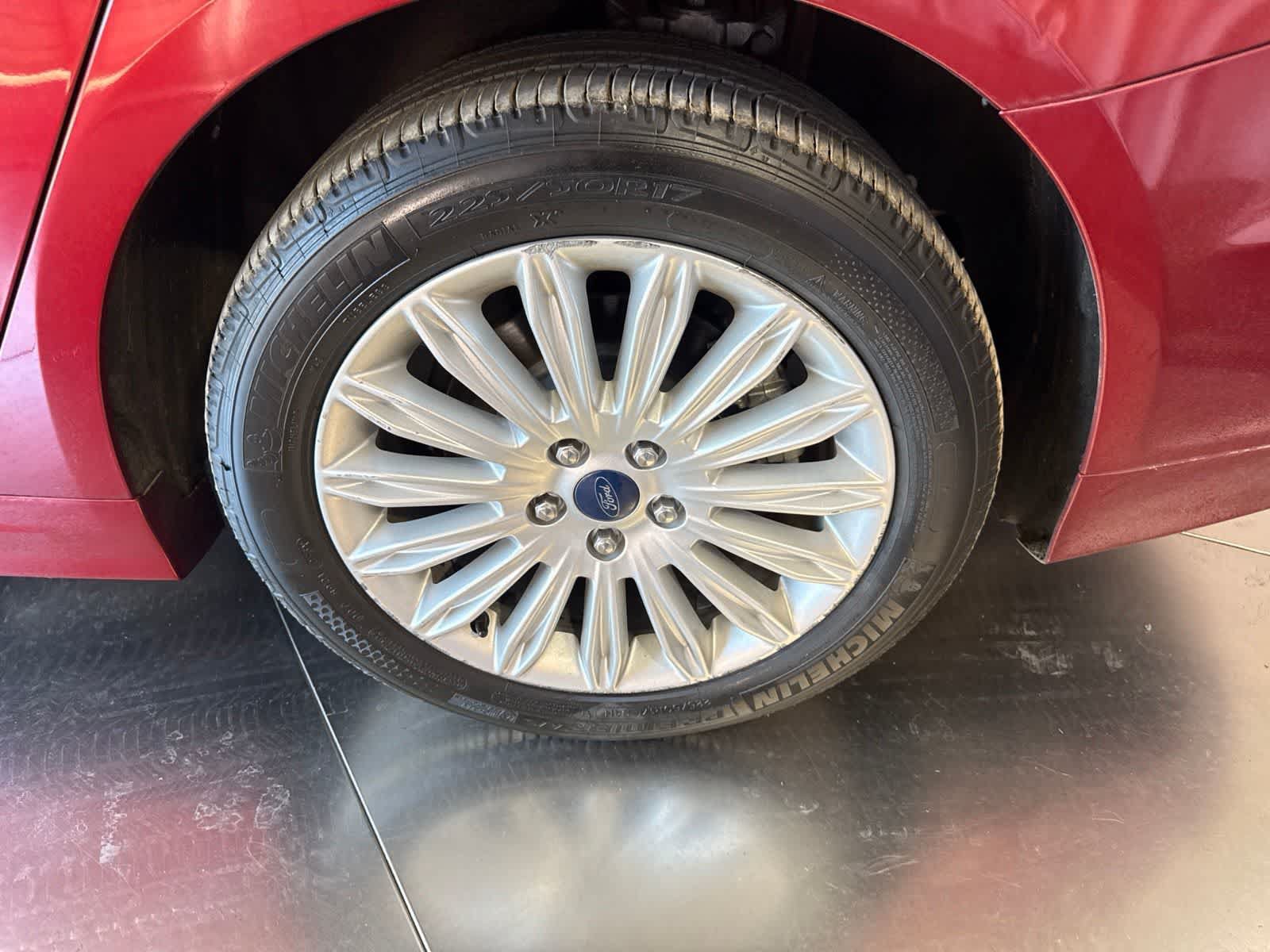 Used 2013 Ford Fusion SE FWD image 10