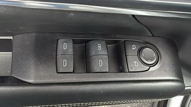 Used 2025 GMC Terrain Elevation AWD/4WD image 12
