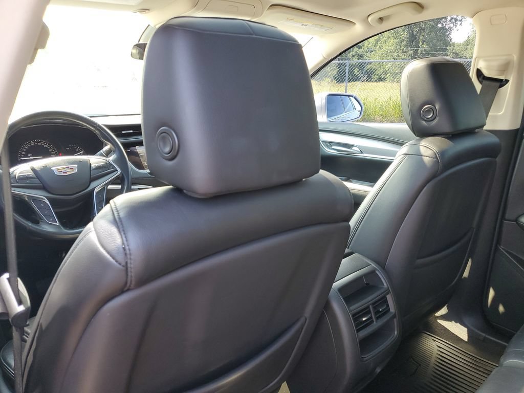 Used 2018 Cadillac XT5 Luxury w/ Driver Awareness Package FWD image 27