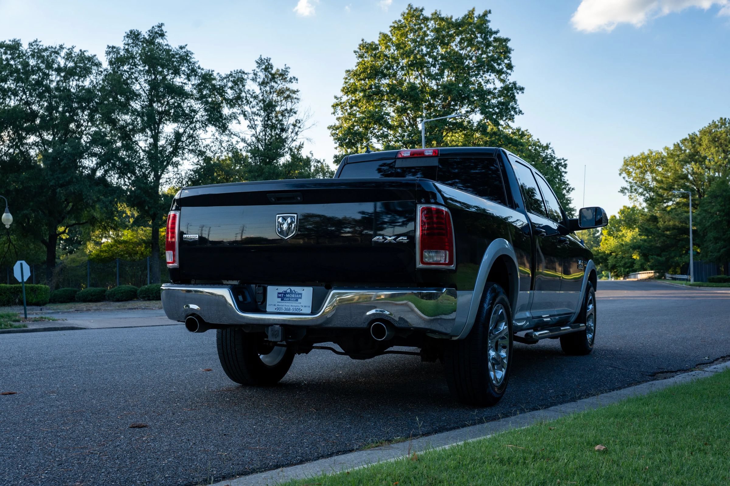 Used 2014 RAM 1500 Laramie w/ Convenience Group AWD/4WD image 6