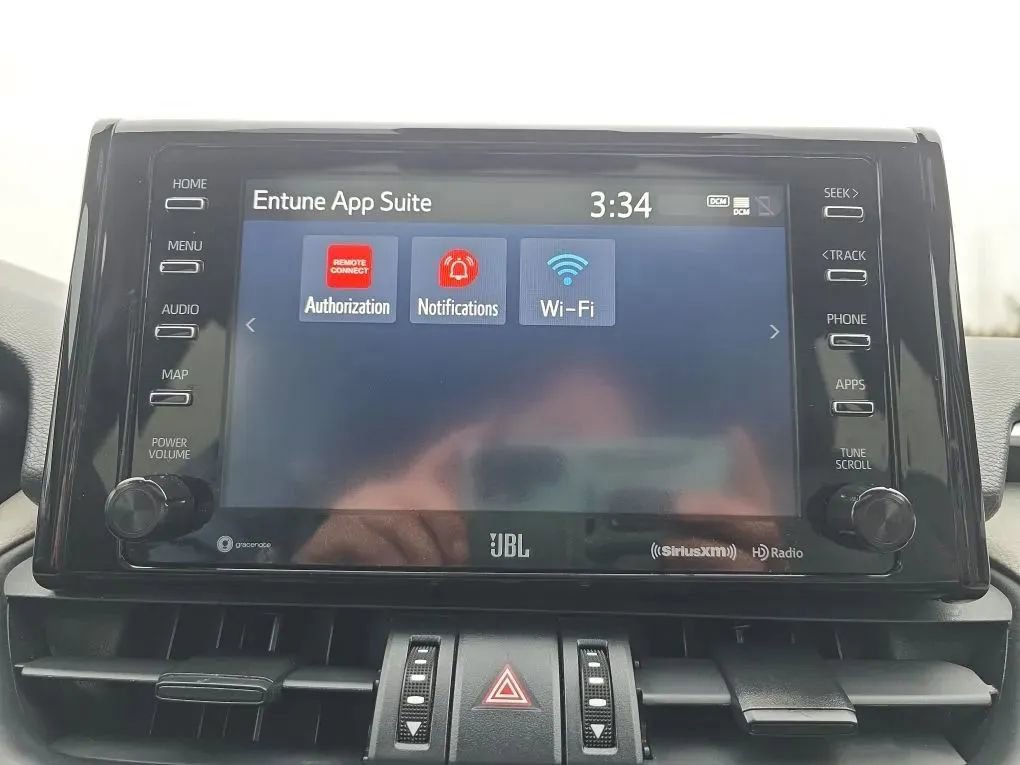 Used 2021 Toyota RAV4 XLE Premium image 30