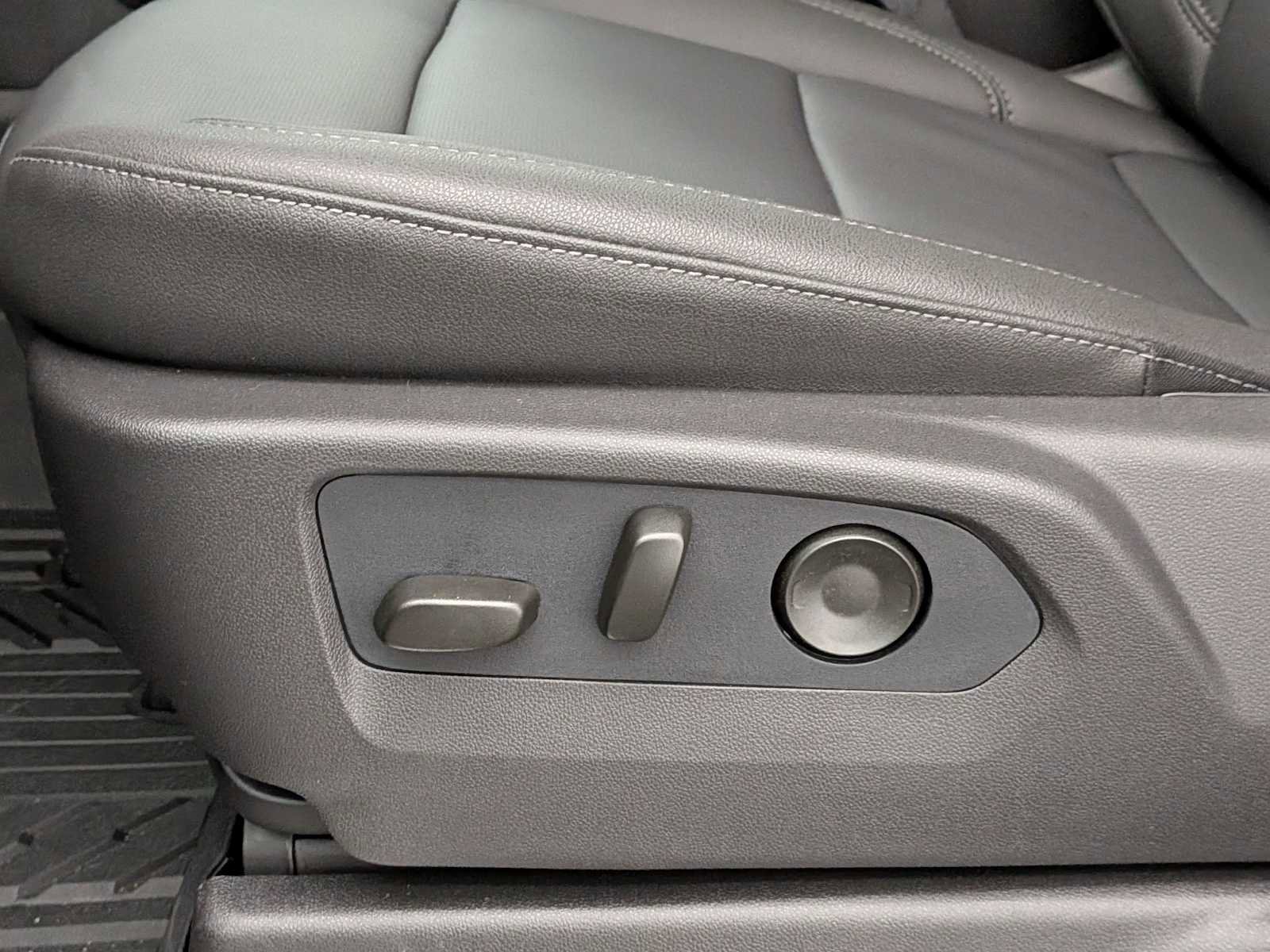 New 2026 Chevrolet Silverado 2500 LTZ w/ LTZ Convenience Package image 21