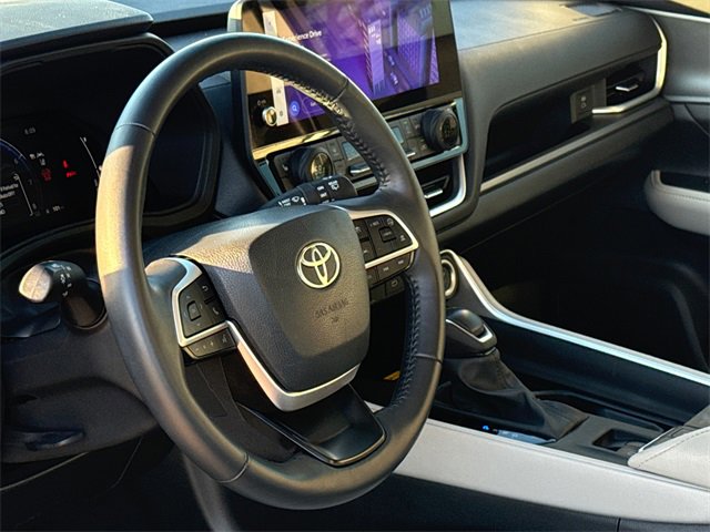 Used 2024 Toyota Grand Highlander XLE image 19