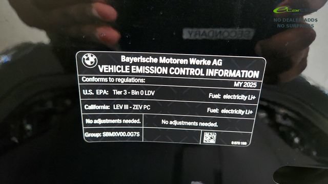 Used 2025 BMW i7 xDrive60 w/ Executive Package RWD image 73