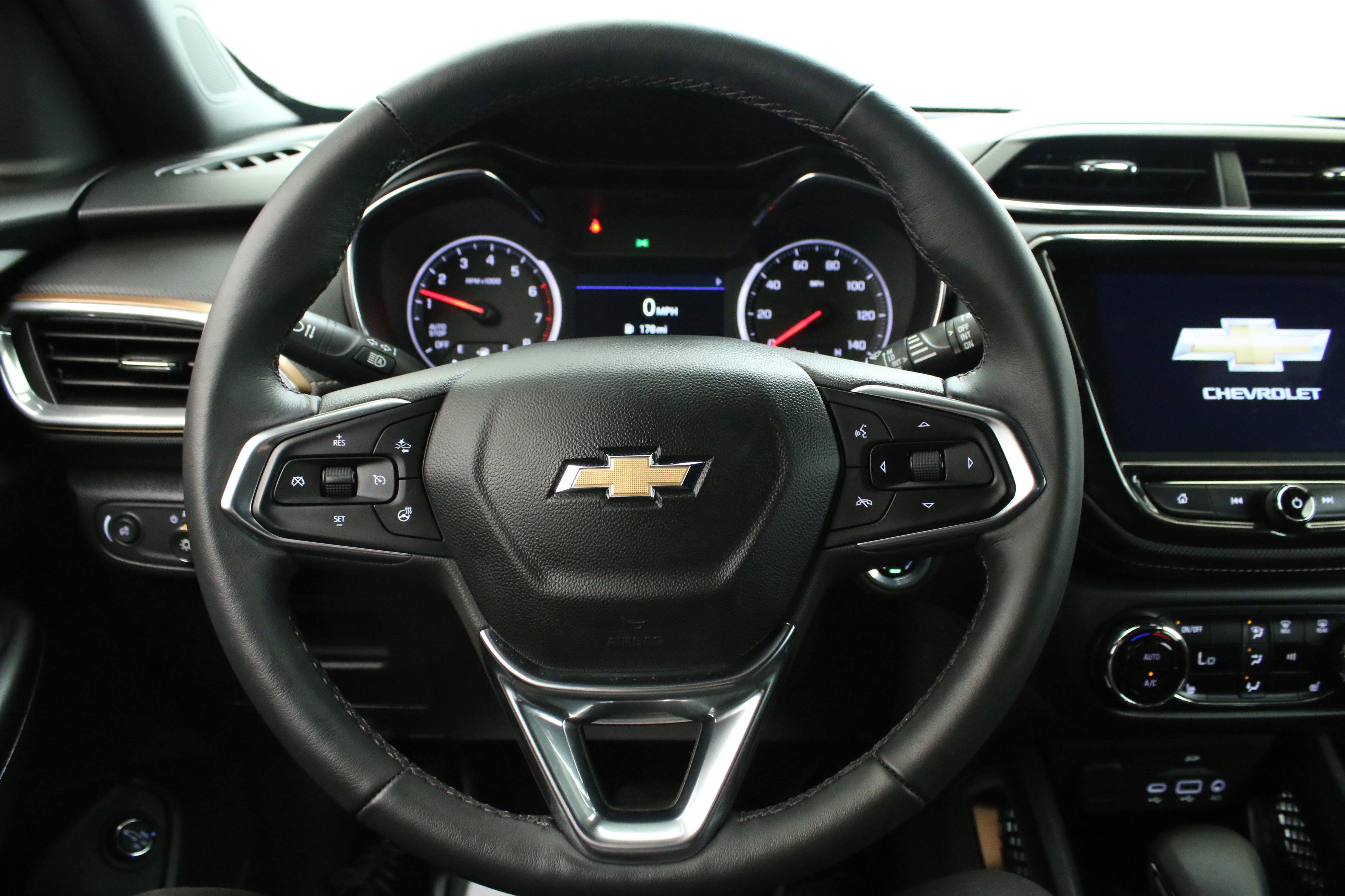 Certified 2023 Chevrolet TrailBlazer ACTIV w/ Sun and Liftgate Package FWD image 10